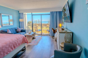 Oceanfront Suite Grande Cayman 124
